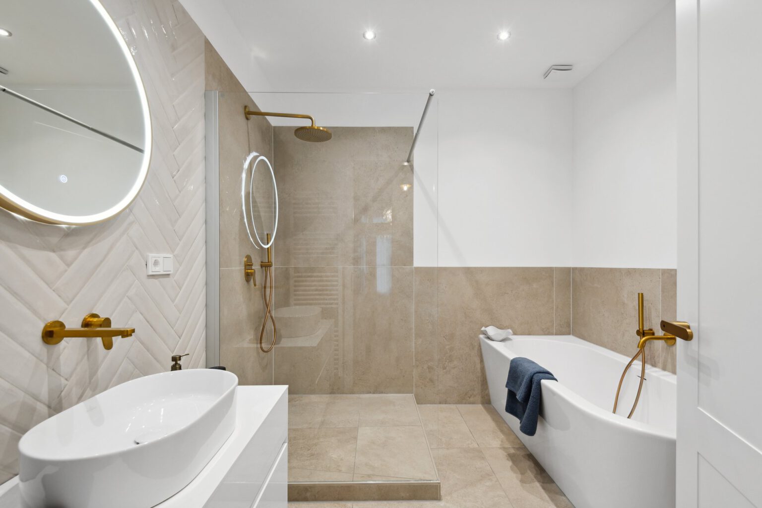 backbone_166781_020_WEB